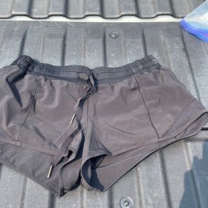 Lululemon shorts black size m